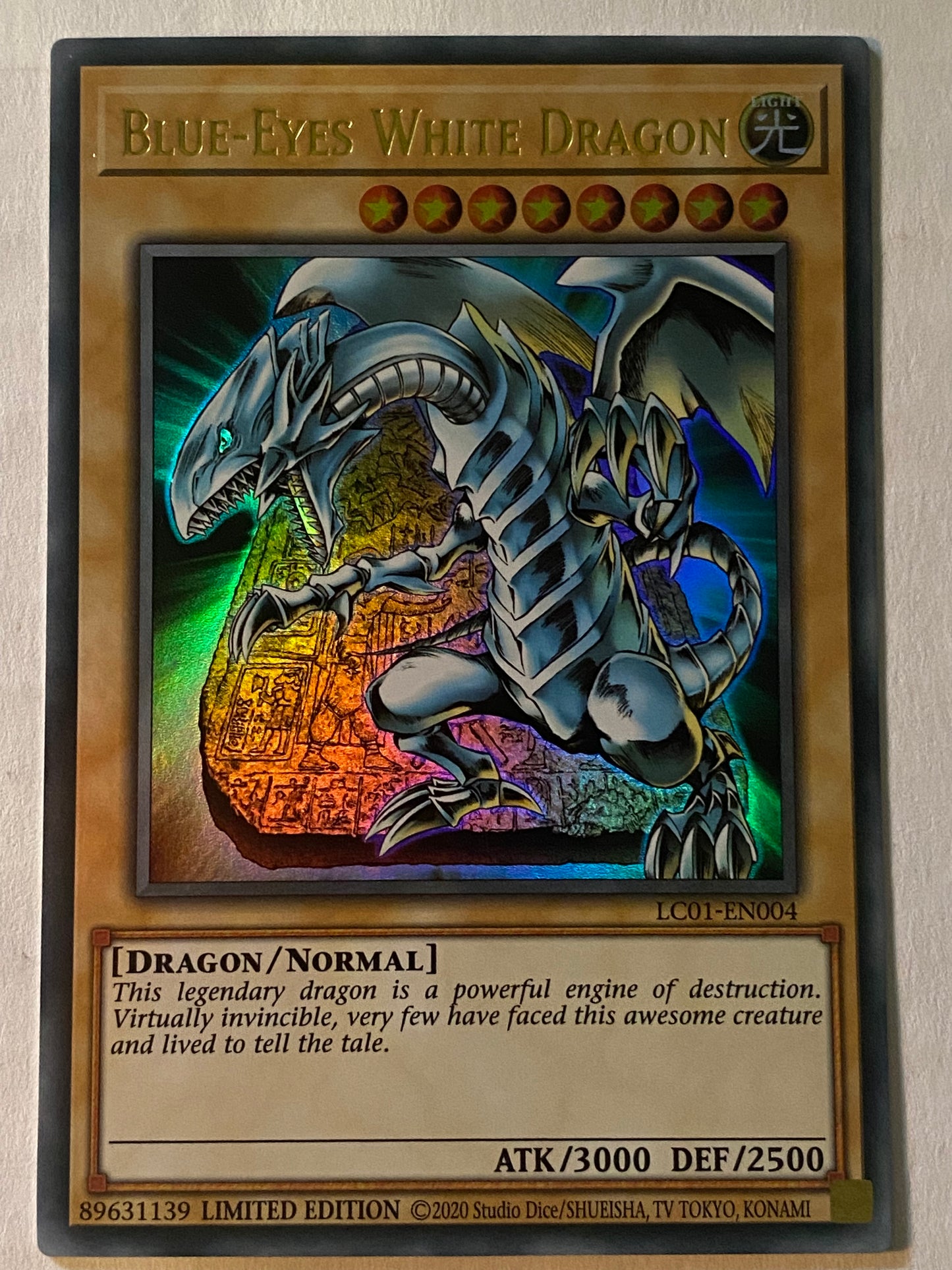 Blue-Eyes White Dragon LC01-EN004