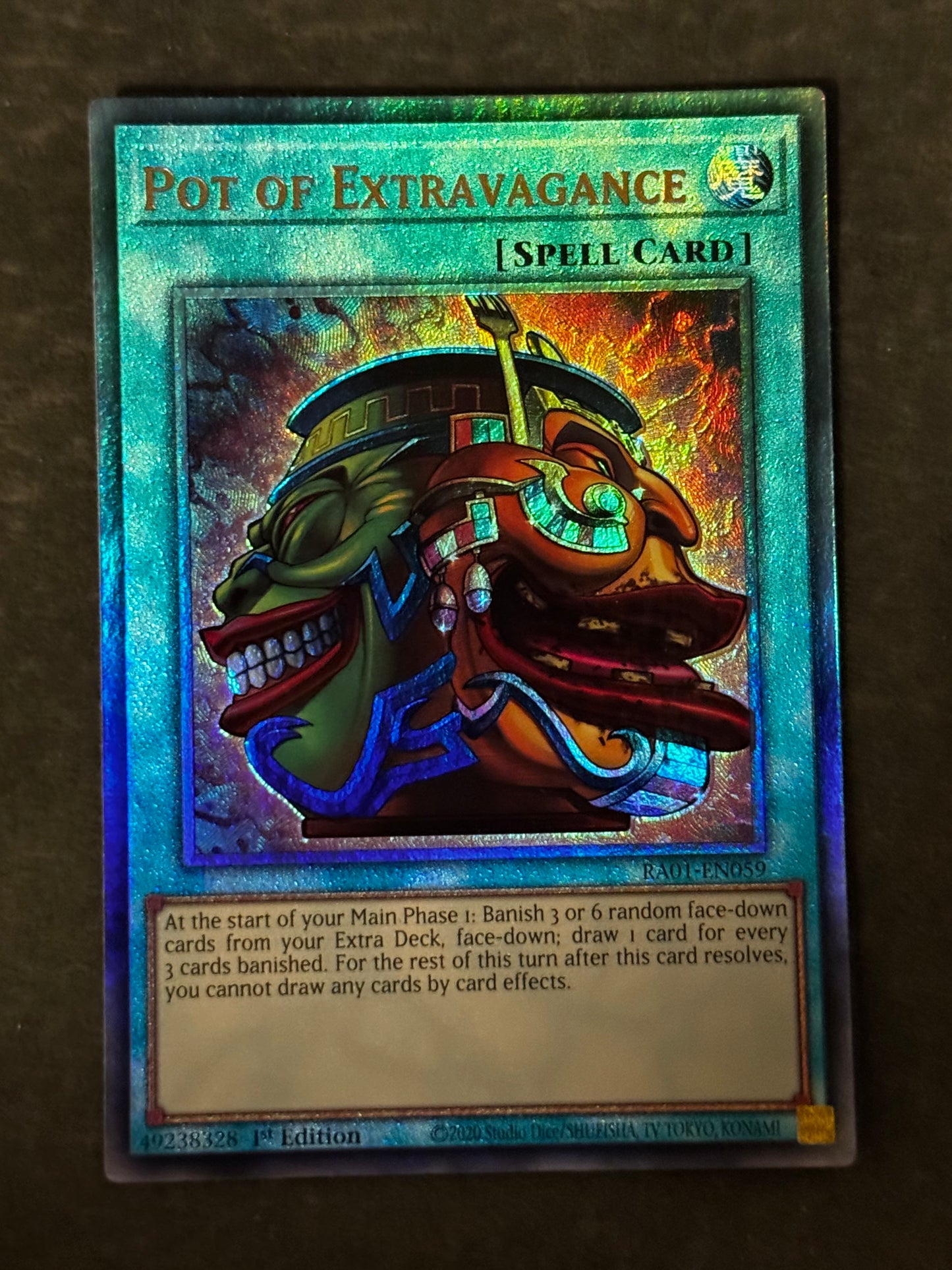 Pot Of Extravagance RA01-EN059