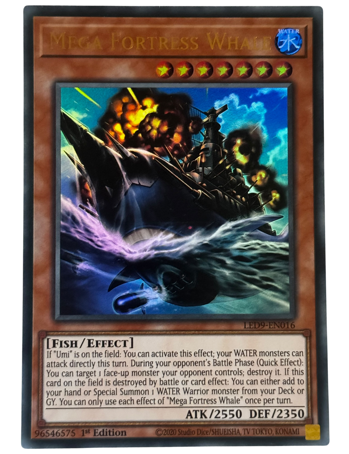 Mega Fortress Whale LED9-EN016