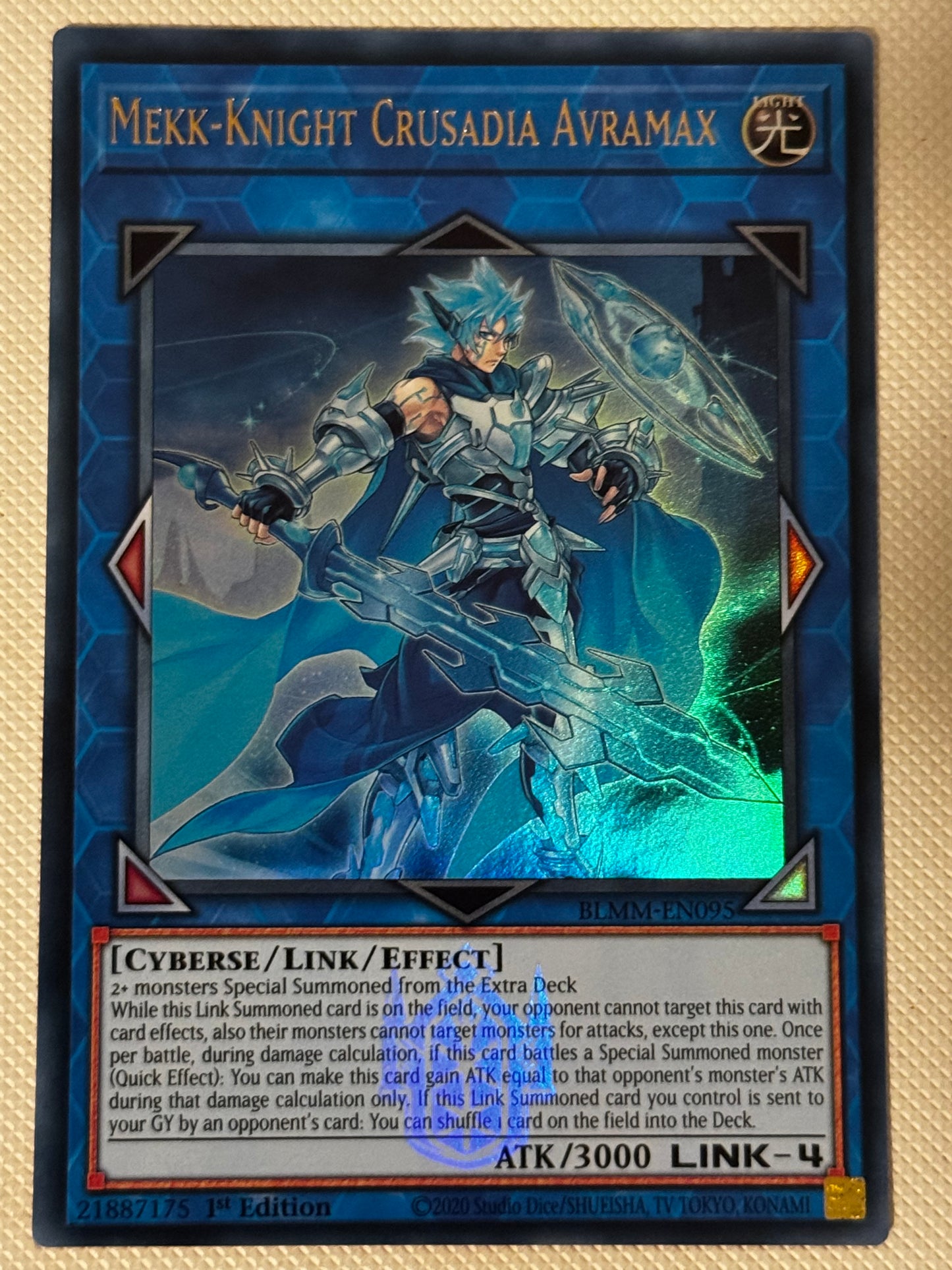 Mekk-Knight Crusadia Avramax BLMM-EN095