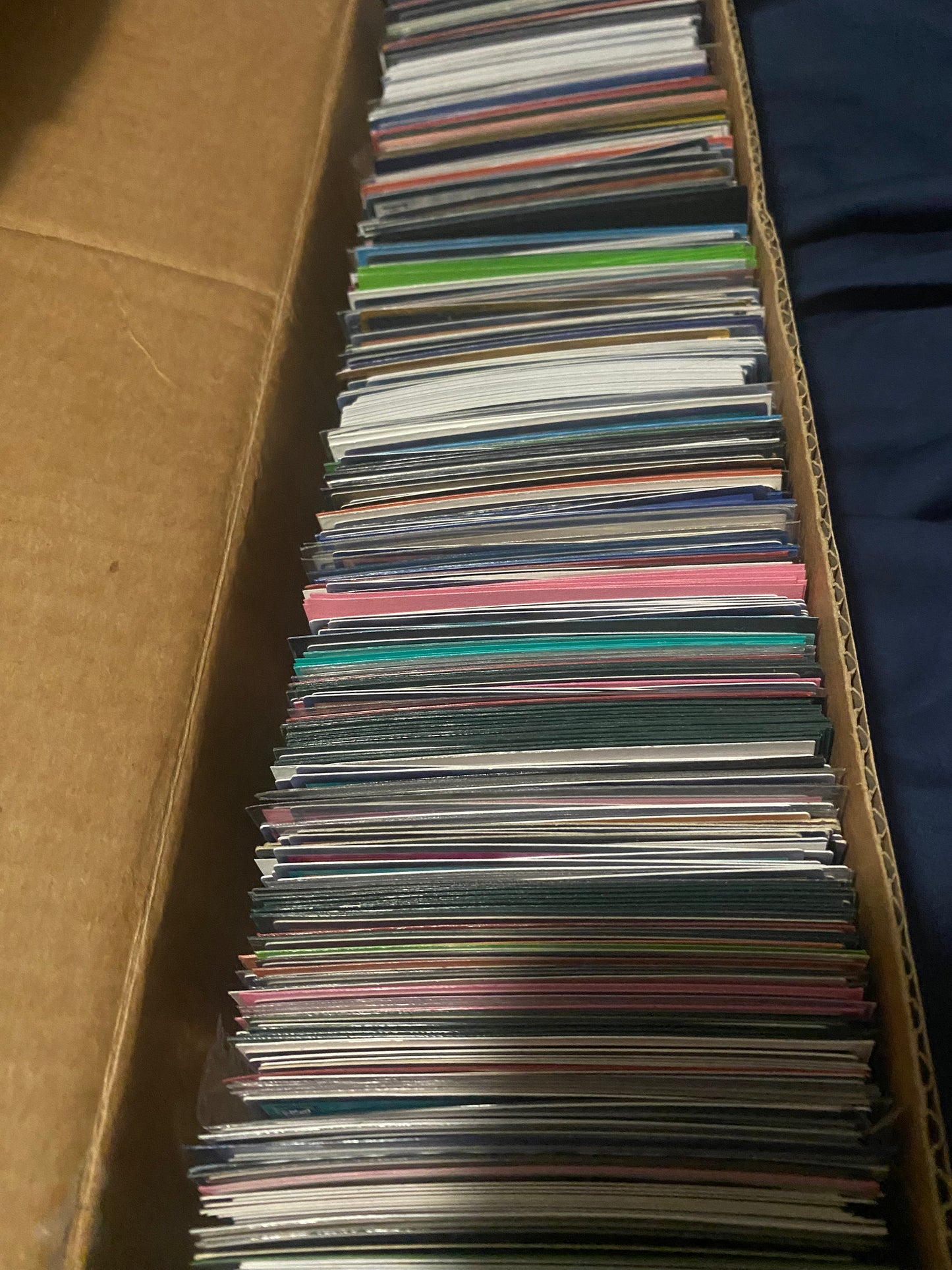 1000 Random Cards (Mystery Box) Read Description.