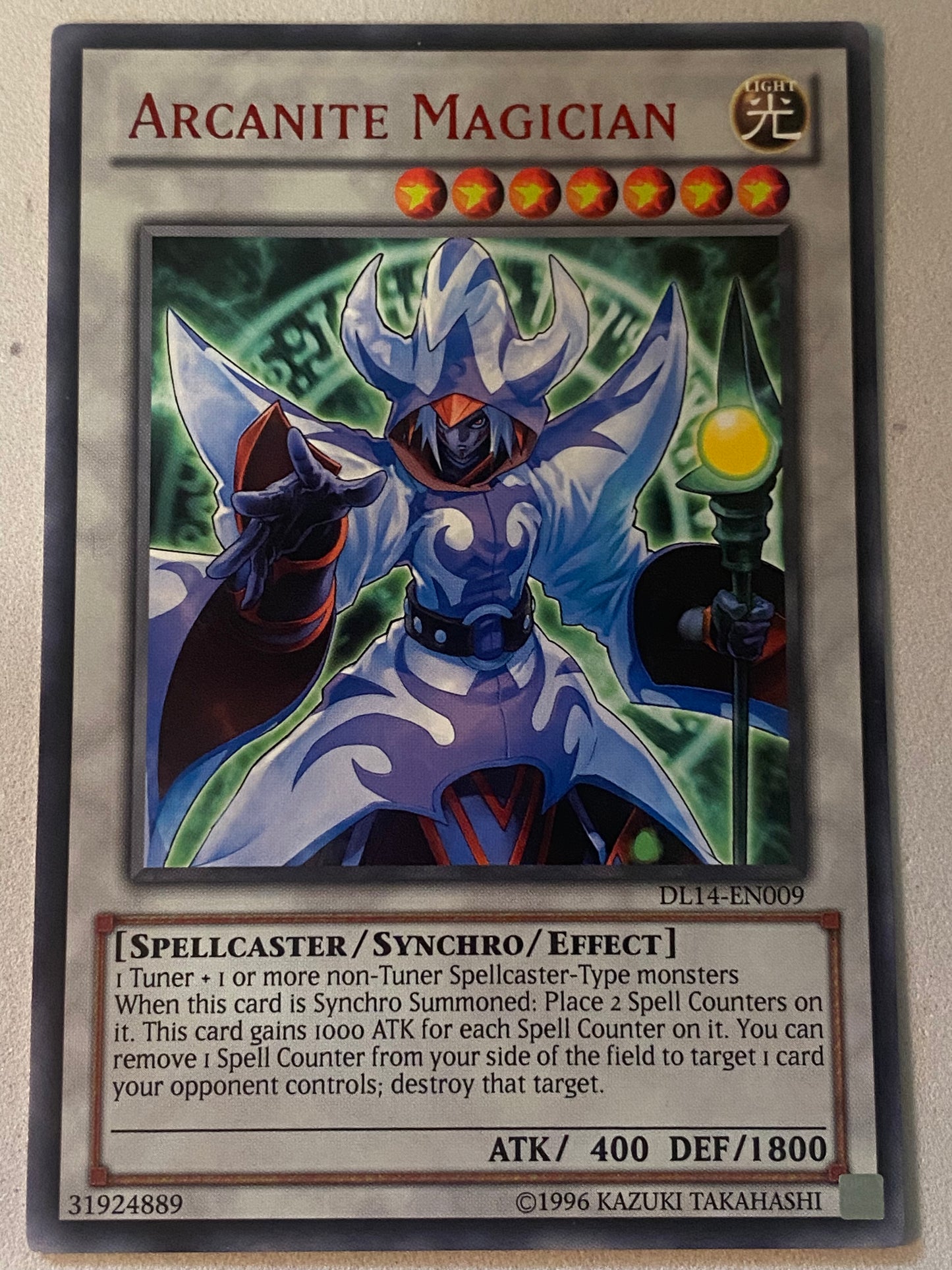 Arcanite Magician DL14-EN009