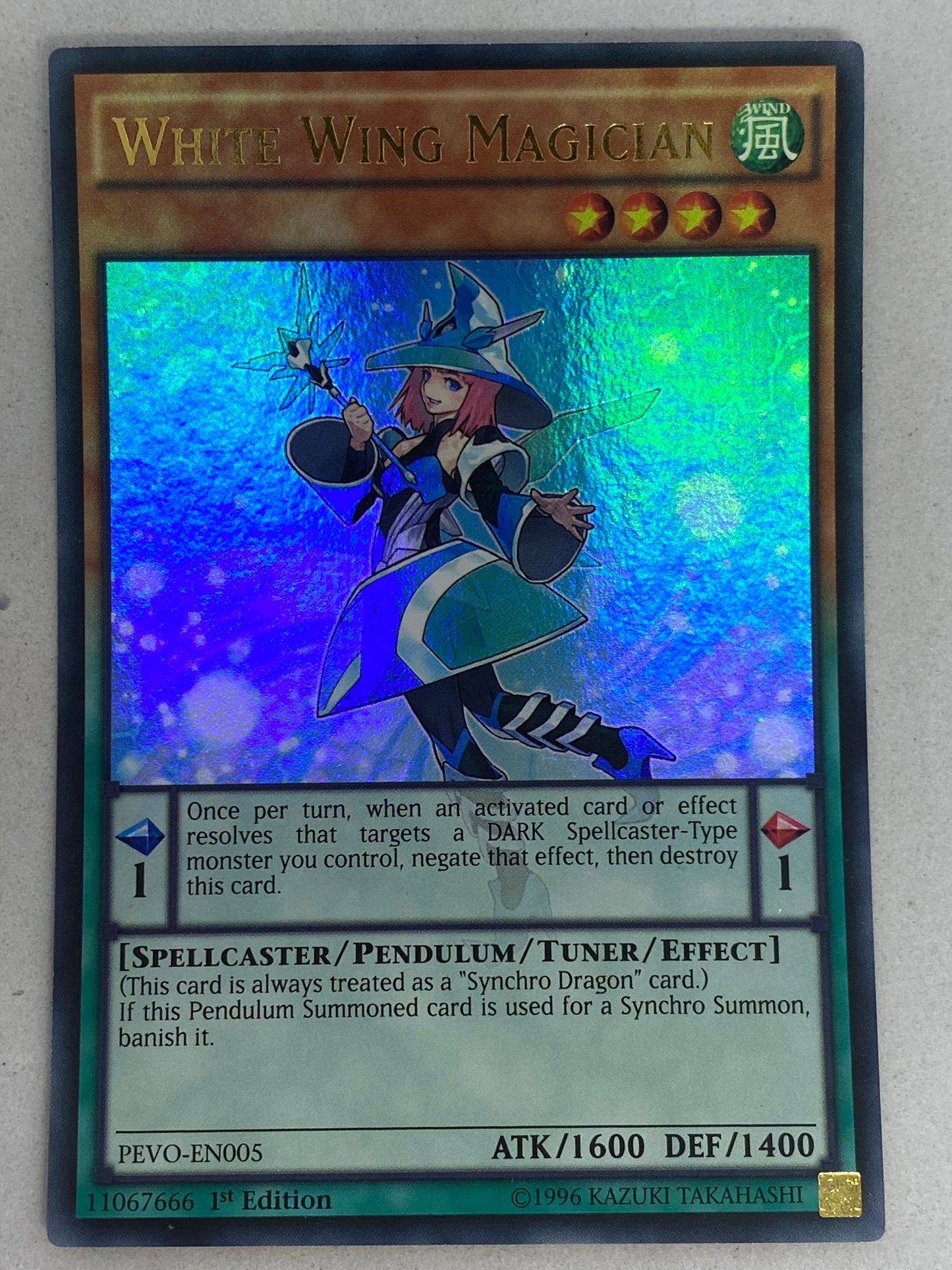 White Wing Magician PEVO-EN005