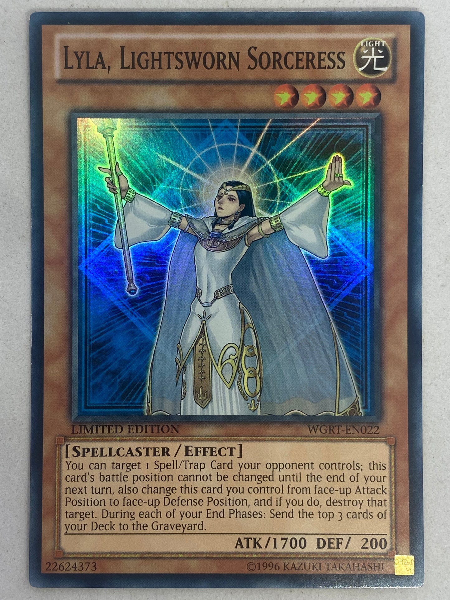 Lyla, Lightsworn Sorceress WGRT-EN022