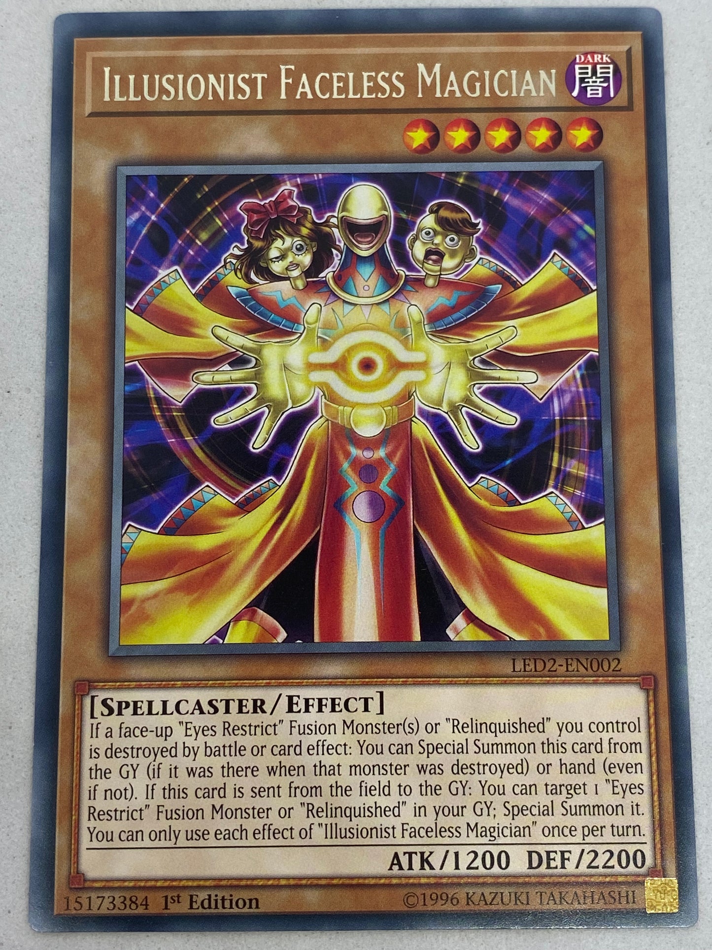 Illusionist Faceless Magician LED2-EN002