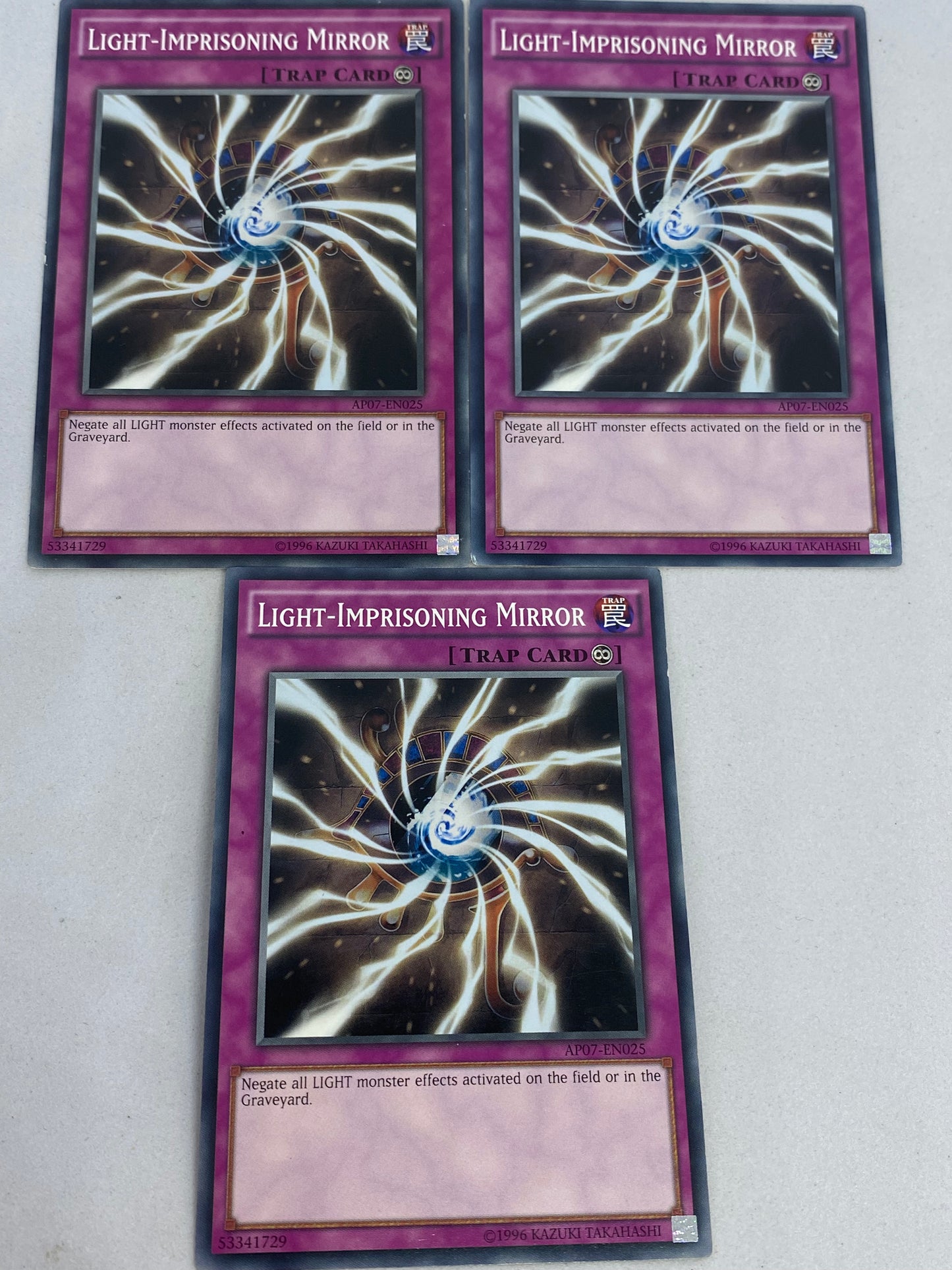 Light Imprisoning Mirror Playset