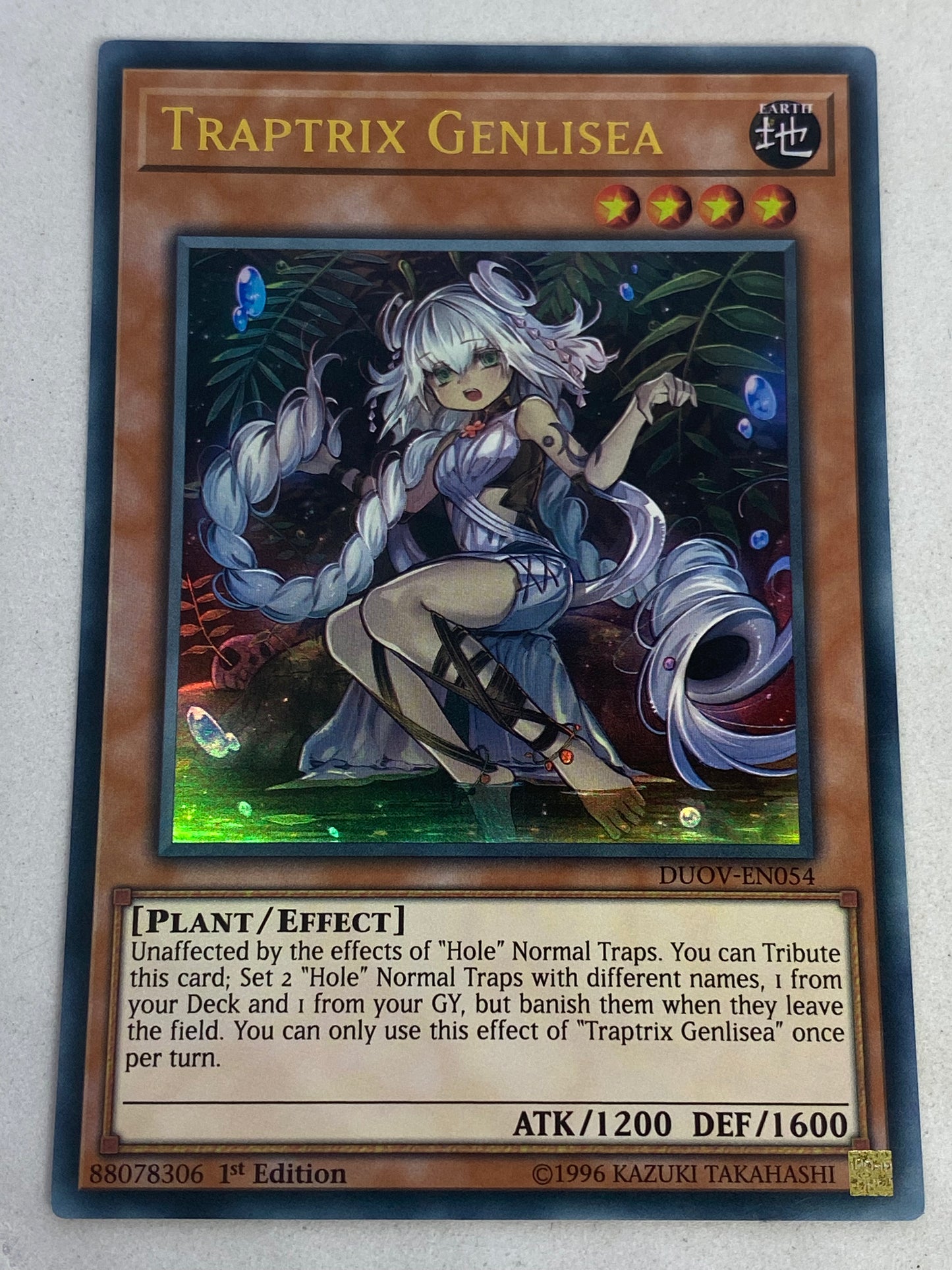 Traptrix Genlisea DUOV-EN054