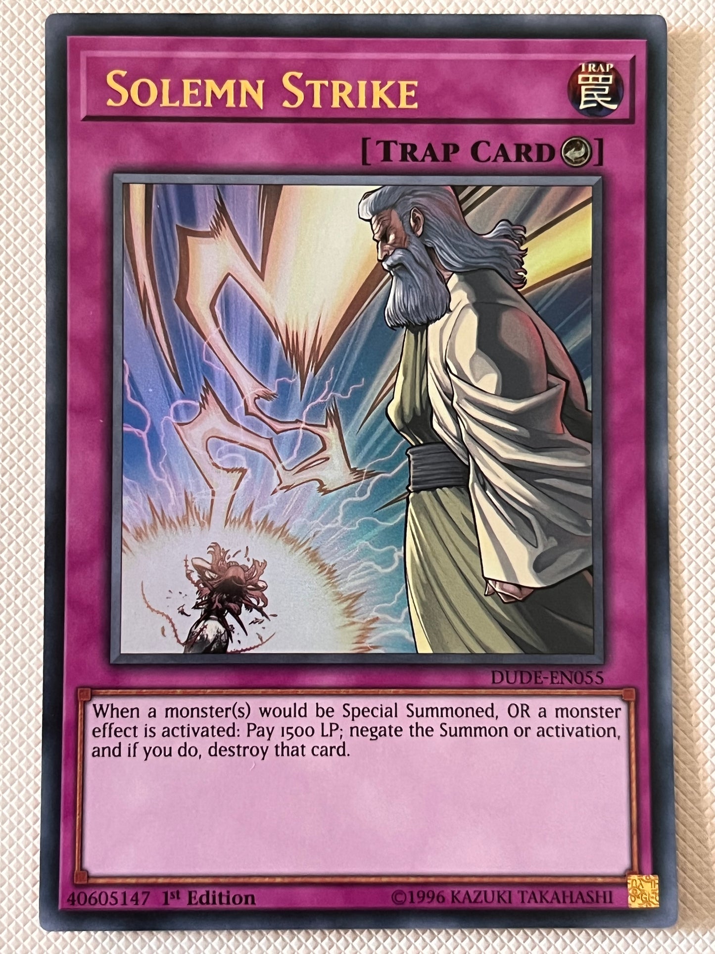 Solemn Strike DUDE-EN055