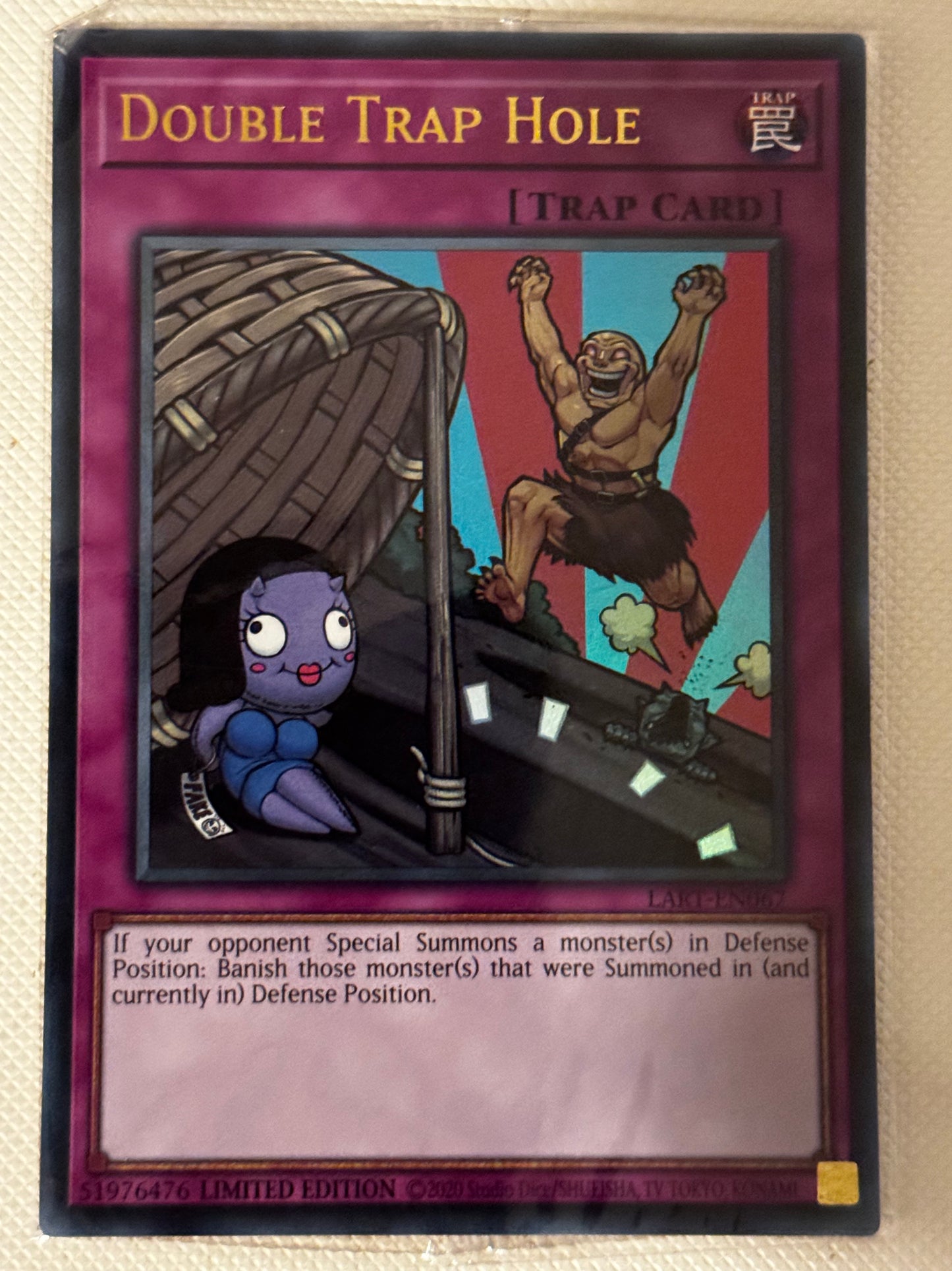 Double Trap Hole LART-EN067