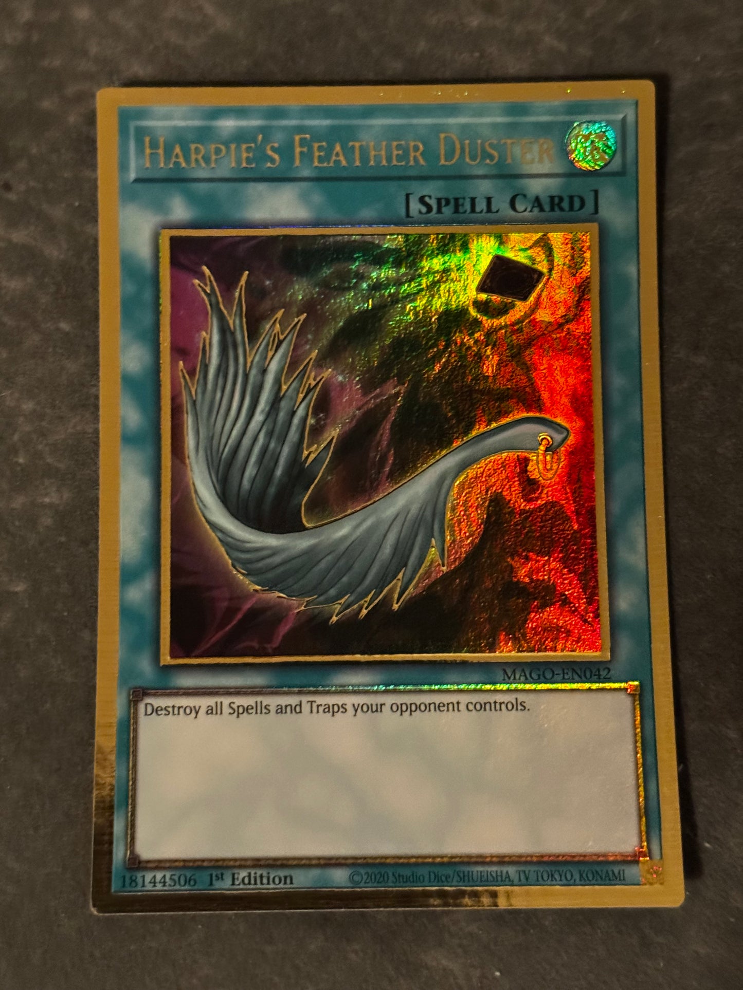 Harpie’s Feather Duster MAGO-EN042