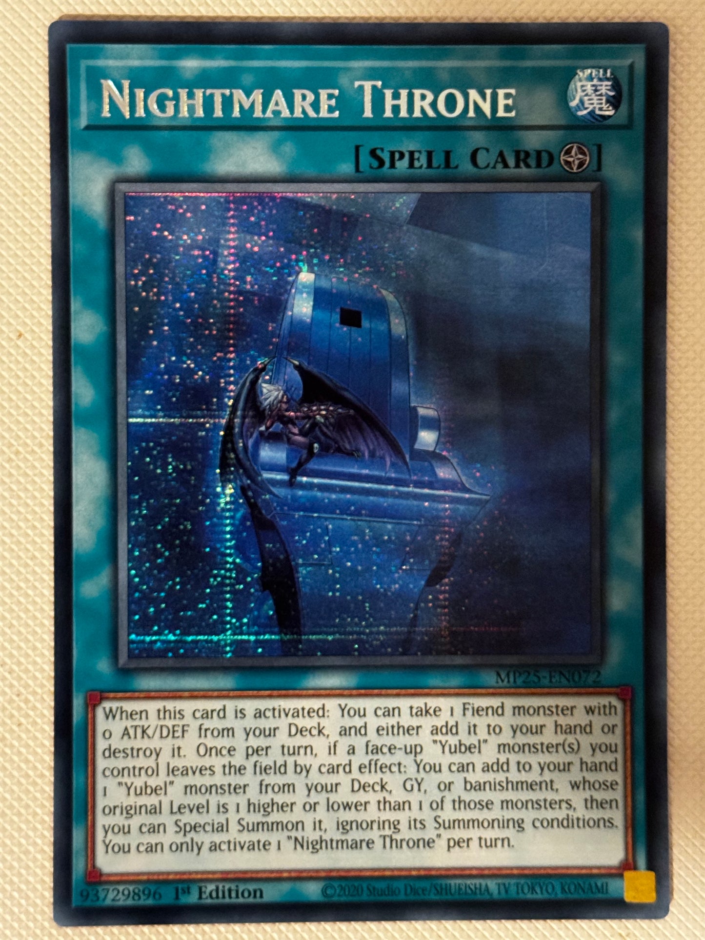 Nightmare Throne MP25-EN072