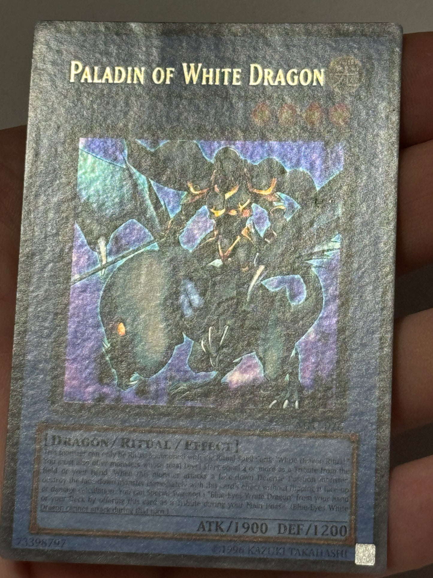 Paladin Of White Dragon MFC-026
