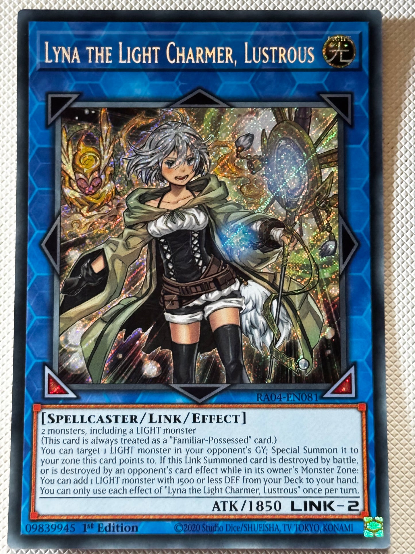 Lyna The Light Charmer, Lustrous RA04-EN084