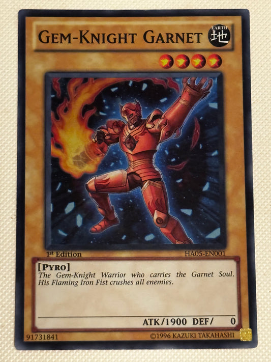 Gem-Knight Garnet HA05-EN001