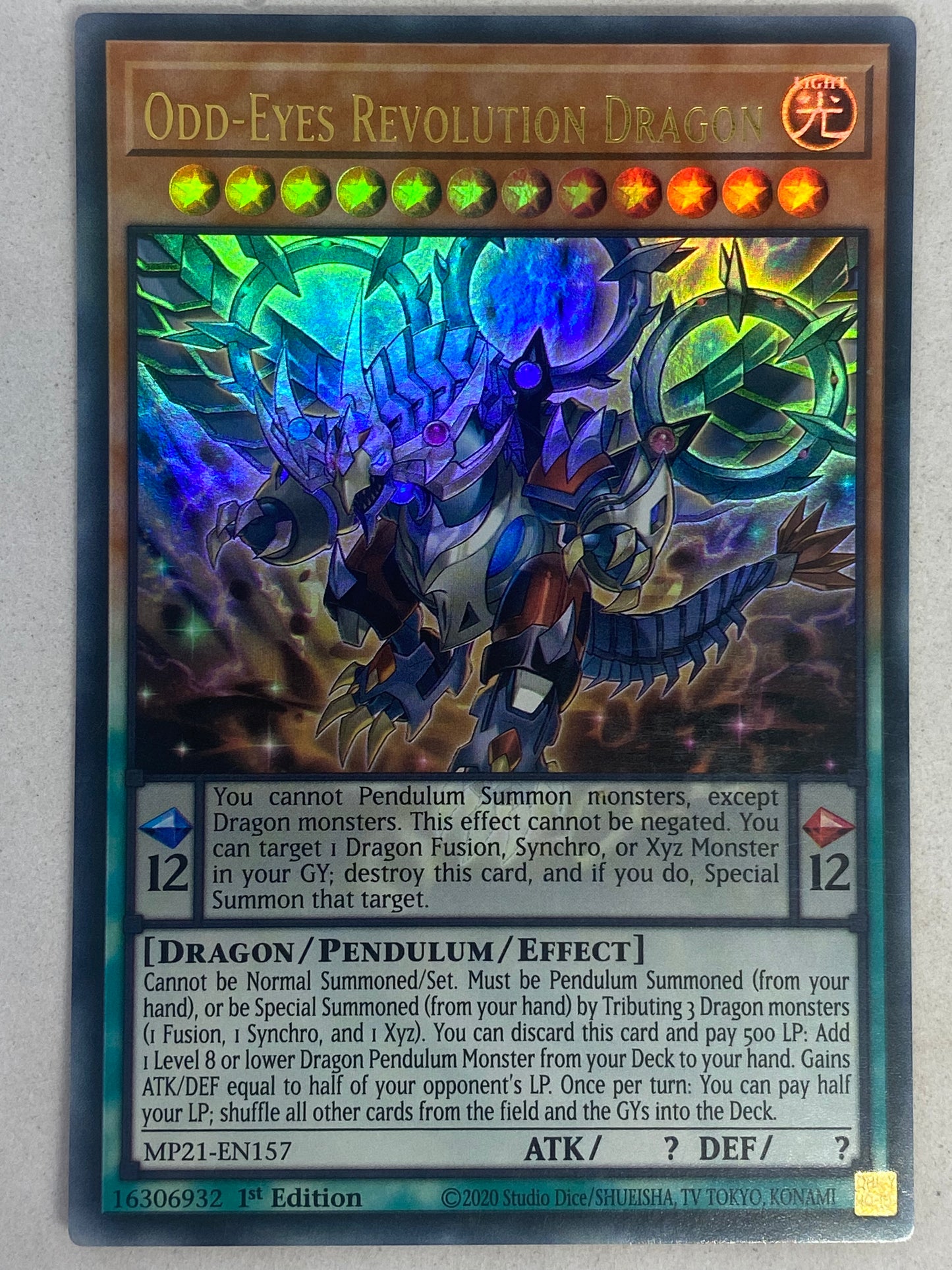 Odd-Eyes Revolution Dragon MP21-EN157