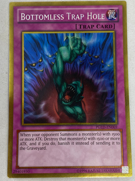 Bottomless Trap Hole PGLD-EN069