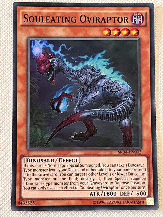 Souleating Oviraptor SR04-EN002